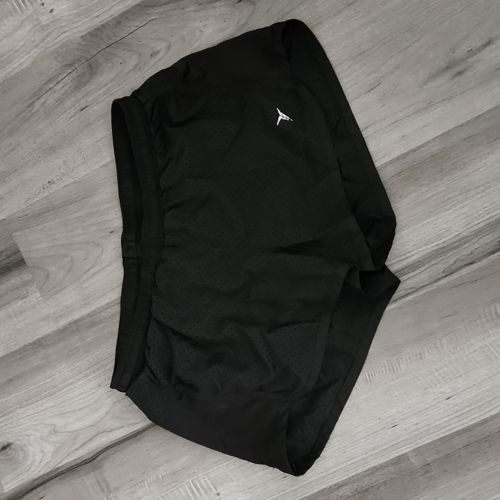 Black Old Navy athletic shorts
